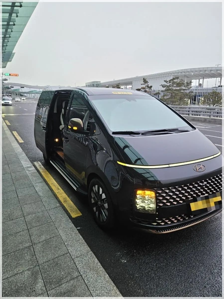 새벽 공항 콜택시 배경 사진